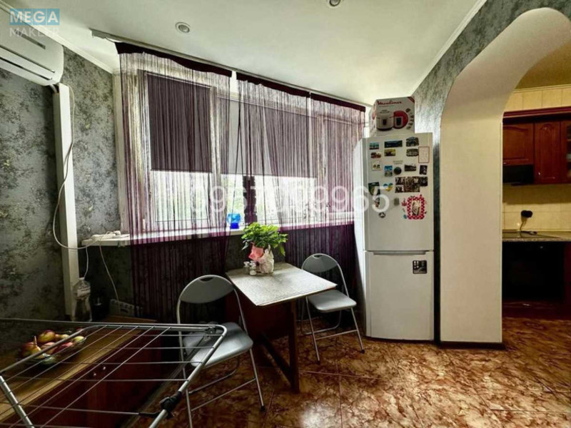 Продаж 3 кімнатної квартири (84/46/15), 4 пов. 16 пов. будинку, <a class="location-link" href="/kiev/" title="Недвижимость Київ">Київ</a>, <a class="location-link" href="/kiev/darnickij/" title="Недвижимость Дарницький район">Дарницький р-н</a>, Ревуцького вул., 36/2 (изображение 4)