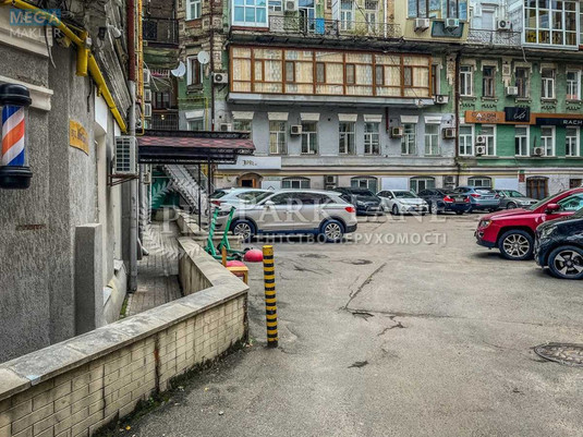 Продаж окремої будівлі/побудови, 168&nbsp;кв.м, <a class="location-link" href="/kiev/" title="Недвижимость Київ">Київ</a>, <a class="location-link" href="/kiev/pecherskij/" title="Недвижимость Печерський район">Печерський р-н</a>, Михайлівська вул., 24/11В (изображение 2)