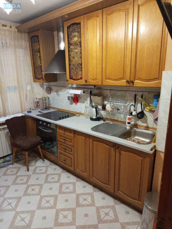 Продаж 2 кімнатної квартири (52/35/8,4), 10 пов. 10 пов. будинку, <a class="location-link" href="/kiev/" title="Недвижимость Київ">Київ</a>, <a class="location-link" href="/kiev/svyatoshinskij/" title="Недвижимость Святошинський район">Святошинський р-н</a>, Семьи Сосниных ул. (изображение 3)