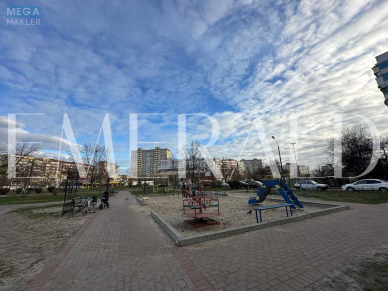 Продаж 3 кімнатної квартири (75,7/41,9/8,5), 6 пов. 16 пов. будинку, <a class="location-link" href="/kiev/" title="Недвижимость Київ">Київ</a>, <a class="location-link" href="/kiev/desnyanskij/" title="Недвижимость Деснянський район">Деснянський р-н</a>, Владимира Маяковского просп., 23 (изображение 18)