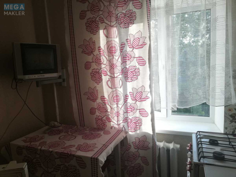 Продаж 1 кімнатної квартири (30/17/6), 3 пов. 5 пов. будинку, <a class="location-link" href="/kiev/" title="Недвижимость Київ">Київ</a>, <a class="location-link" href="/kiev/dneprovskij/" title="Недвижимость Дніпровський район">Дніпровський р-н</a>, Тампере вул., 12 (изображение 4)