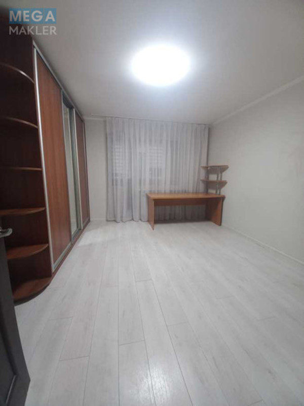 Продаж 3 кімнатної квартири (67,1/40/8,4), 2 пов. 14 пов. будинку, <a class="location-link" href="/brovary/" title="Недвижимость Бровари">Бровари</a>, Грушевського, 13 (изображение 8)