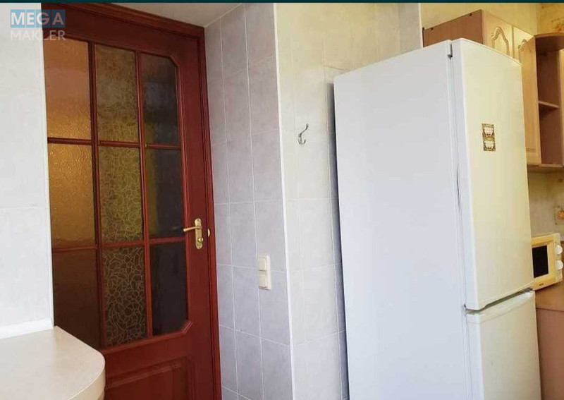 Оренда 3 кімнатної квартири, <a class="location-link" href="/kiev/" title="Недвижимость Київ">Київ</a>, <a class="location-link" href="/kiev/shevchenkovskij/" title="Недвижимость Шевченківський район">Шевченківський р-н</a>, Богдана Хмельницького вул., 32 (изображение 13)