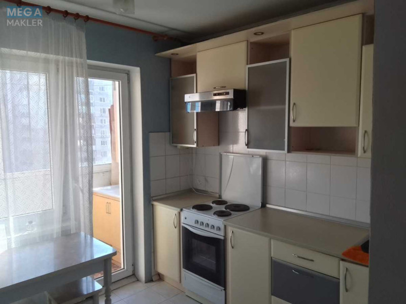 Оренда 2 кімнатної квартири, <a class="location-link" href="/kiev/" title="Недвижимость Київ">Київ</a>, <a class="location-link" href="/kiev/shevchenkovskij/" title="Недвижимость Шевченківський район">Шевченківський р-н</a>, Вячеслава Чорновола вул., 10 (изображение 4)