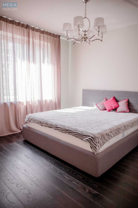 Продаж 3 кімнатної квартири (83/42/6), 12 пов. 24 пов. будинку, <a class="location-link" href="/kiev/" title="Недвижимость Київ">Київ</a>, <a class="location-link" href="/kiev/shevchenkovskij/" title="Недвижимость Шевченківський район">Шевченківський р-н</a>, Полтавская ул., 10 (изображение 8)