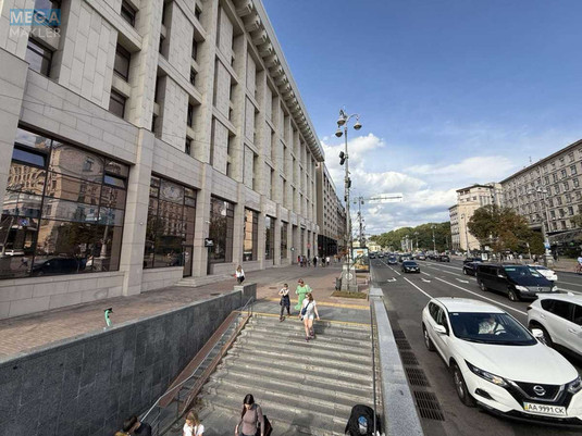 Оренда комерційної нерухомості, 500&nbsp;кв.м, <a class="location-link" href="/kiev/" title="Недвижимость Київ">Київ</a>, <a class="location-link" href="/kiev/pecherskij/" title="Недвижимость Печерський район">Печерський р-н</a>, Хрещатик вул., 18 (изображение 3)
