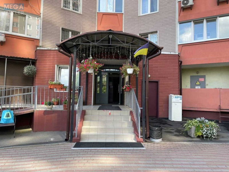 Оренда 1 кімнатної квартири, <a class="location-link" href="/kiev/" title="Недвижимость Київ">Київ</a>, <a class="location-link" href="/kiev/darnickij/" title="Недвижимость Дарницький район">Дарницький р-н</a>, Урловская ул., 30 (изображение 2)