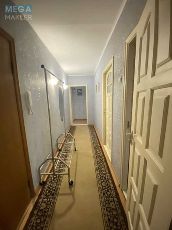 Оренда 3 кімнатної квартири, <a class="location-link" href="/kiev/" title="Недвижимость Київ">Київ</a>, <a class="location-link" href="/kiev/svyatoshinskij/" title="Недвижимость Святошинський район">Святошинський р-н</a>, Гната Юры ул., 2/12 (изображение 9)