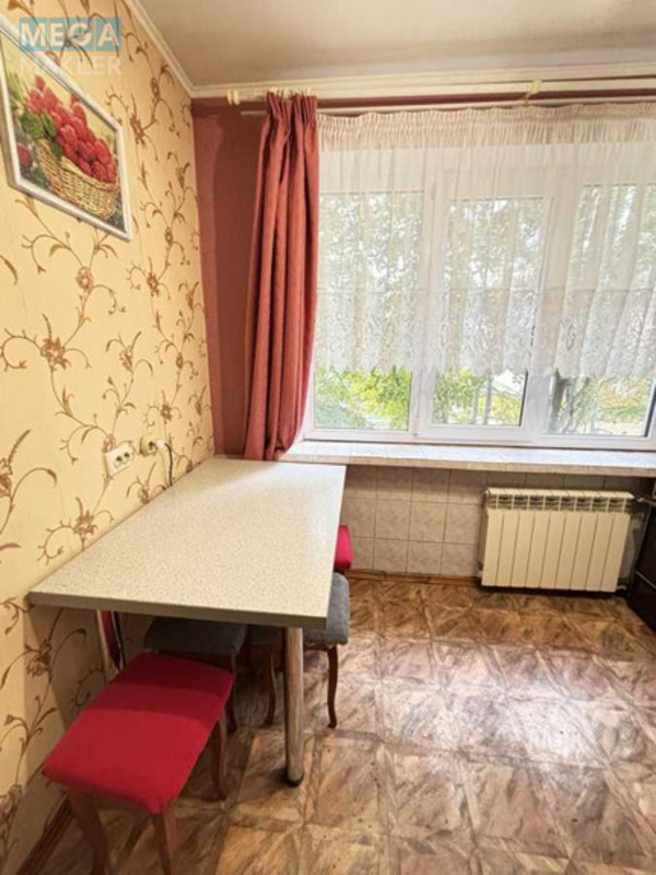 Оренда 3 кімнатної квартири, <a class="location-link" href="/kiev/" title="Недвижимость Київ">Київ</a>, <a class="location-link" href="/kiev/svyatoshinskij/" title="Недвижимость Святошинський район">Святошинський р-н</a>, Гната Юры ул., 2/12 (изображение 10)