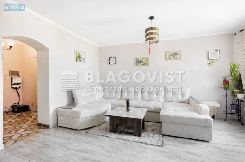 Продаж 4 кімнатної квартири (105/45/25), 5 пов. 6 пов. будинку, <a class="location-link" href="/novye-petrovcy/" title="Недвижимость Нові Петрівці">Нові Петрівці</a>, Петрівська, 9 (изображение 2)