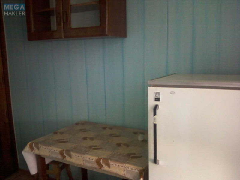Оренда 3 кімнатної квартири, <a class="location-link" href="/odessa/" title="Недвижимость Одеса">Одеса</a>, <a class="location-link" href="/odessa/malinovskij/" title="Недвижимость Малиновський район">Малиновський р-н</a>, Космонавтов, 13б (изображение 2)