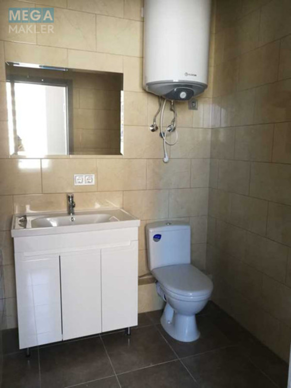 Продаж комерційної нерухомості, 30 кв.м, <a class="location-link" href="/kiev/" title="Недвижимость Київ">Київ</a>, <a class="location-link" href="/kiev/pecherskij/" title="Недвижимость Печерський район">Печерський р-н</a>, Євгена Коновальця вул., 36е (изображение 7)