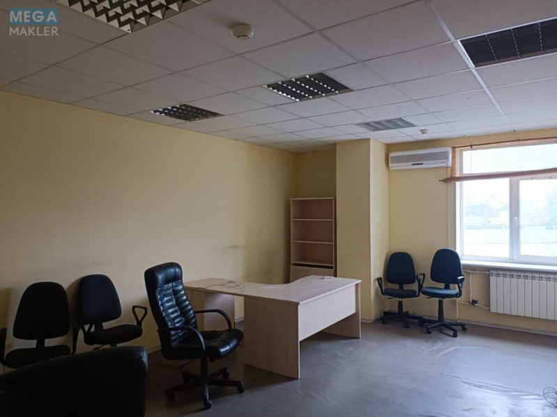 Оренда комерційної нерухомості, 74 кв.м, под офис, <a class="location-link" href="/kiev/" title="Недвижимость Київ">Київ</a>, <a class="location-link" href="/kiev/solomenskij/" title="Недвижимость Солом'янський район">Солом'янський р-н</a>, Радищева ул. (изображение 4)