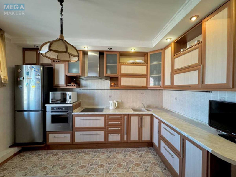 Оренда 3 кімнатної квартири, <a class="location-link" href="/kiev/" title="Недвижимость Київ">Київ</a>, <a class="location-link" href="/kiev/darnickij/" title="Недвижимость Дарницький район">Дарницький р-н</a>, Анны Ахматовой ул., 13 (изображение 2)
