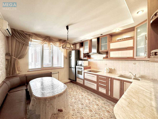 Оренда 3 кімнатної квартири, <a class="location-link" href="/kiev/" title="Недвижимость Київ">Київ</a>, <a class="location-link" href="/kiev/darnickij/" title="Недвижимость Дарницький район">Дарницький р-н</a>, Анны Ахматовой ул., 13 (изображение 4)