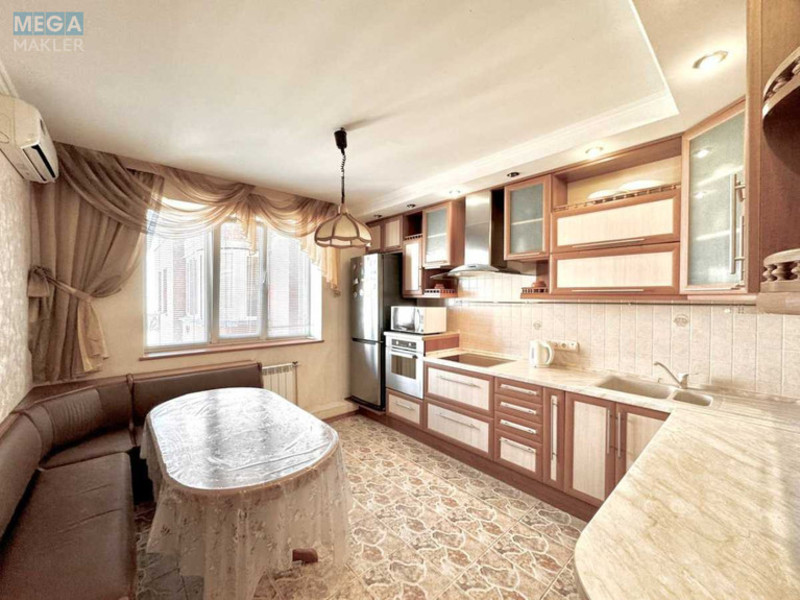 Оренда 3 кімнатної квартири, <a class="location-link" href="/kiev/" title="Недвижимость Київ">Київ</a>, <a class="location-link" href="/kiev/darnickij/" title="Недвижимость Дарницький район">Дарницький р-н</a>, Анны Ахматовой ул., 13 (изображение 4)