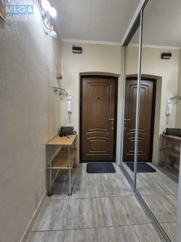 Продаж 3 кімнатної квартири (78/41/8), 3 пов. 15 пов. будинку, <a class="location-link" href="/kiev/" title="Недвижимость Київ">Київ</a>, <a class="location-link" href="/kiev/darnickij/" title="Недвижимость Дарницький район">Дарницький р-н</a>, Ревуцького вул., 7 (изображение 8)