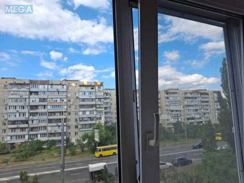 Продаж 3 кімнатної квартири (70,5/40/7,2), 4 пов. 9 пов. будинку, <a class="location-link" href="/kiev/" title="Недвижимость Київ">Київ</a>, <a class="location-link" href="/kiev/obolonskij/" title="Недвижимость Оболонський район">Оболонський р-н</a>, Героїв Дніпра вул., 62 (изображение 3)