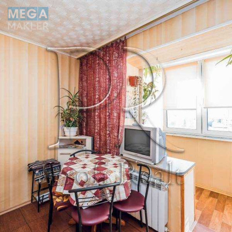 Продаж 2 кімнатної квартири (60/29/8), 11 пов. 12 пов. будинку, <a class="location-link" href="/kiev/" title="Недвижимость Київ">Київ</a>, <a class="location-link" href="/kiev/solomenskij/" title="Недвижимость Солом'янський район">Солом'янський р-н</a>, Гетьмана Вадима вулиця, 46А (изображение 10)