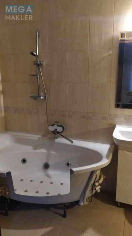 Оренда дома, <a class="location-link" href="/kiev/" title="Недвижимость Київ">Київ</a>, <a class="location-link" href="/kiev/goloseevskij/" title="Недвижимость Голосіївський район">Голосіївський р-н</a>, Гвардійська вул., 35 (изображение 20)