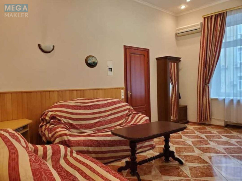 Оренда 3 кімнатної квартири, <a class="location-link" href="/kiev/" title="Недвижимость Київ">Київ</a>, <a class="location-link" href="/kiev/shevchenkovskij/" title="Недвижимость Шевченківський район">Шевченківський р-н</a>, Богдана Хмельницького вул., 32 (изображение 2)