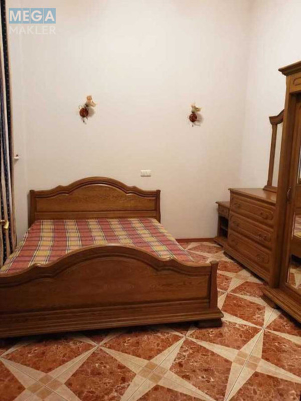 Оренда 3 кімнатної квартири, <a class="location-link" href="/kiev/" title="Недвижимость Київ">Київ</a>, <a class="location-link" href="/kiev/shevchenkovskij/" title="Недвижимость Шевченківський район">Шевченківський р-н</a>, Богдана Хмельницького вул., 32 (изображение 5)