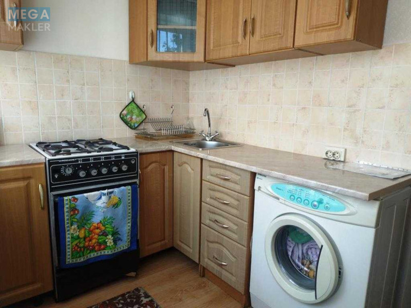 Оренда 1 кімнатної квартири, <a class="location-link" href="/kiev/" title="Недвижимость Київ">Київ</a>, <a class="location-link" href="/kiev/dneprovskij/" title="Недвижимость Дніпровський район">Дніпровський р-н</a>, Космічна вул., 5 (изображение 3)