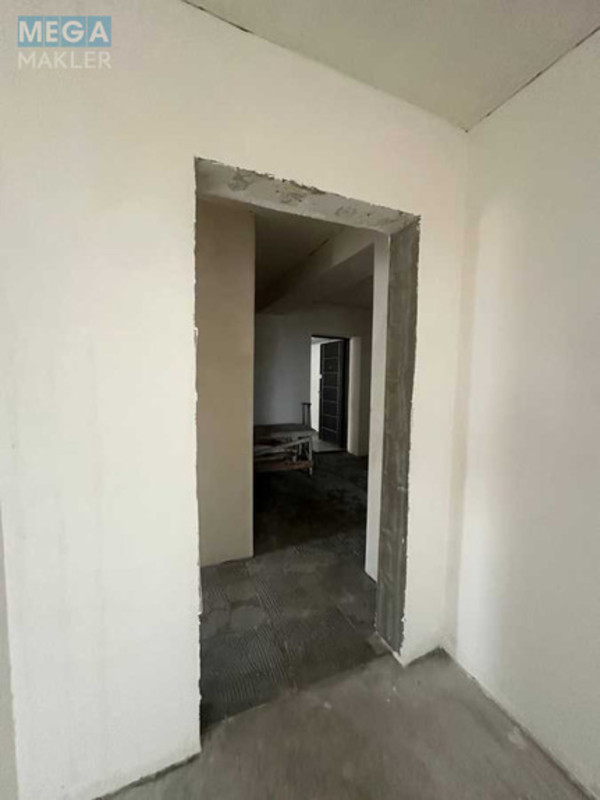 Продаж 3 кімнатної квартири (125/65/25), 9 пов. 9 пов. будинку, <a class="location-link" href="/gostomel/" title="Недвижимость Гостомель">Гостомель</a>, Вереснева, 22 (изображение 3)