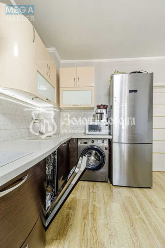 Продаж 3 кімнатної квартири (108/45/25), 16 пов. 17 пов. будинку, <a class="location-link" href="/kiev/" title="Недвижимость Київ">Київ</a>, <a class="location-link" href="/kiev/svyatoshinskij/" title="Недвижимость Святошинський район">Святошинський р-н</a>, Академіка Вернадського бульв., 24 (изображение 15)