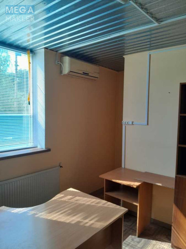 Оренда комерційної нерухомості, 210 кв.м, под склад, <a class="location-link" href="/kiev/" title="Недвижимость Київ">Київ</a>, <a class="location-link" href="/kiev/svyatoshinskij/" title="Недвижимость Святошинський район">Святошинський р-н</a>, Якутская ул., 10 (изображение 4)