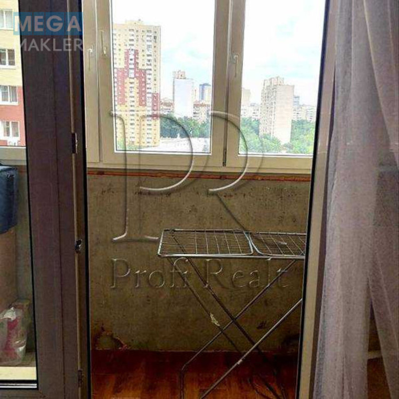 Продаж 3 кімнатної квартири (98/54/15), 12 пов. 25 пов. будинку, <a class="location-link" href="/kiev/" title="Недвижимость Київ">Київ</a>, <a class="location-link" href="/kiev/podolskij/" title="Недвижимость Подільський район">Подільський р-н</a>, Сергія Данченка, 1 (изображение 8)