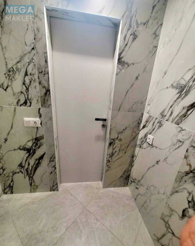 Продаж 1 кімнатної квартири (40/?/?), 1 пов. 5 пов. будинку, <a class="location-link" href="/kiev/" title="Недвижимость Київ">Київ</a>, <a class="location-link" href="/kiev/goloseevskij/" title="Недвижимость Голосіївський район">Голосіївський р-н</a>, Козацька вул. (изображение 8)