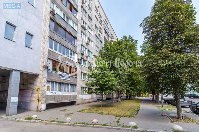 Продаж 1 кімнатної квартири (40/17/5), 2 пов. 9 пов. будинку, <a class="location-link" href="/kiev/" title="Недвижимость Київ">Київ</a>, <a class="location-link" href="/kiev/pecherskij/" title="Недвижимость Печерський район">Печерський р-н</a>, Суворова вул., 18/20 (изображение 21)