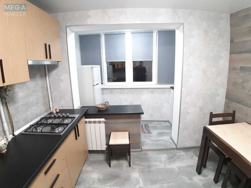 Оренда 1 кімнатної квартири, <a class="location-link" href="/kiev/" title="Недвижимость Київ">Київ</a>, <a class="location-link" href="/kiev/obolonskij/" title="Недвижимость Оболонський район">Оболонський р-н</a>, Оболонская пл., 1 (изображение 7)
