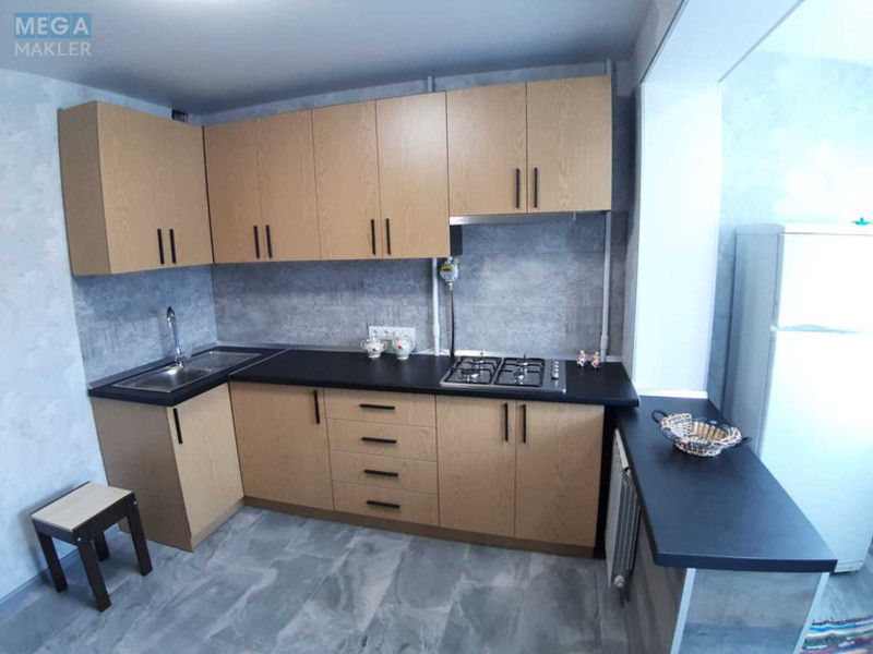 Оренда 1 кімнатної квартири, <a class="location-link" href="/kiev/" title="Недвижимость Київ">Київ</a>, <a class="location-link" href="/kiev/obolonskij/" title="Недвижимость Оболонський район">Оболонський р-н</a>, Оболонская пл., 1 (изображение 9)