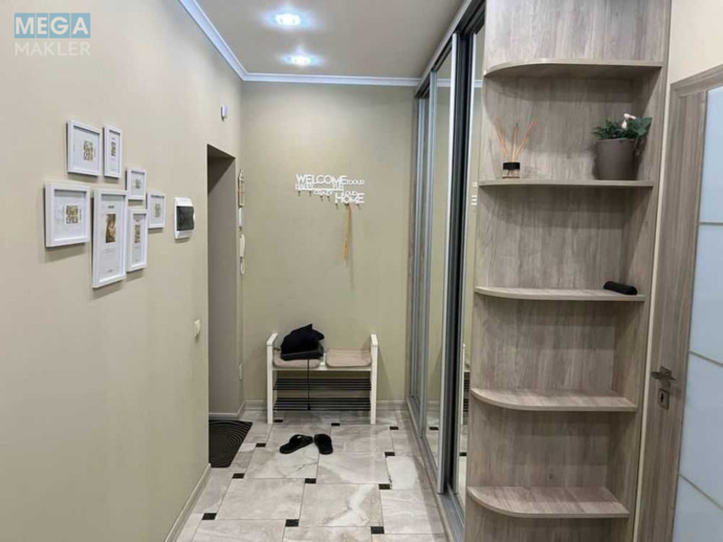 Продаж 3 кімнатної квартири (94/?/12), 4 пов. 5 пов. будинку, <a class="location-link" href="/uzhgorod/" title="Недвижимость Ужгород">Ужгород</a>, Вул.Володимирська (изображение 2)