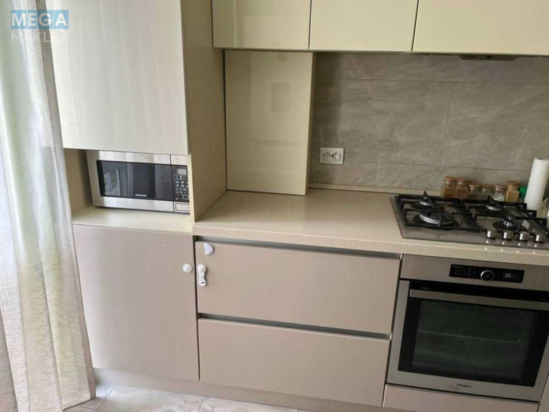 Продаж 3 кімнатної квартири (94/?/12), 4 пов. 5 пов. будинку, <a class="location-link" href="/uzhgorod/" title="Недвижимость Ужгород">Ужгород</a>, Вул.Володимирська (изображение 7)