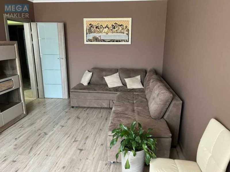 Продаж 3 кімнатної квартири (94/?/12), 4 пов. 5 пов. будинку, <a class="location-link" href="/uzhgorod/" title="Недвижимость Ужгород">Ужгород</a>, Вул.Володимирська (изображение 8)
