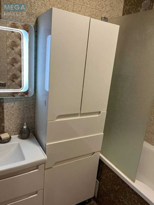 Продаж 3 кімнатної квартири (94/?/12), 4 пов. 5 пов. будинку, <a class="location-link" href="/uzhgorod/" title="Недвижимость Ужгород">Ужгород</a>, Вул.Володимирська (изображение 10)