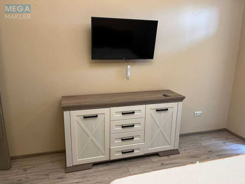 Продаж 3 кімнатної квартири (94/?/12), 4 пов. 5 пов. будинку, <a class="location-link" href="/uzhgorod/" title="Недвижимость Ужгород">Ужгород</a>, Вул.Володимирська (изображение 13)