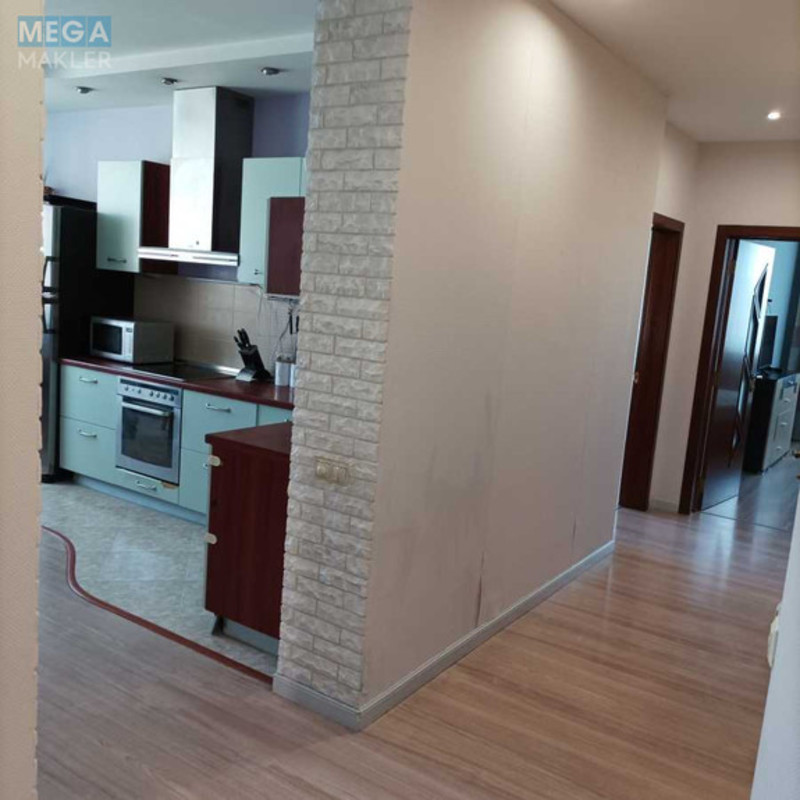 Оренда 3 кімнатної квартири, <a class="location-link" href="/kiev/" title="Недвижимость Київ">Київ</a>, <a class="location-link" href="/kiev/goloseevskij/" title="Недвижимость Голосіївський район">Голосіївський р-н</a>, Лобановского просп., 126г (изображение 4)