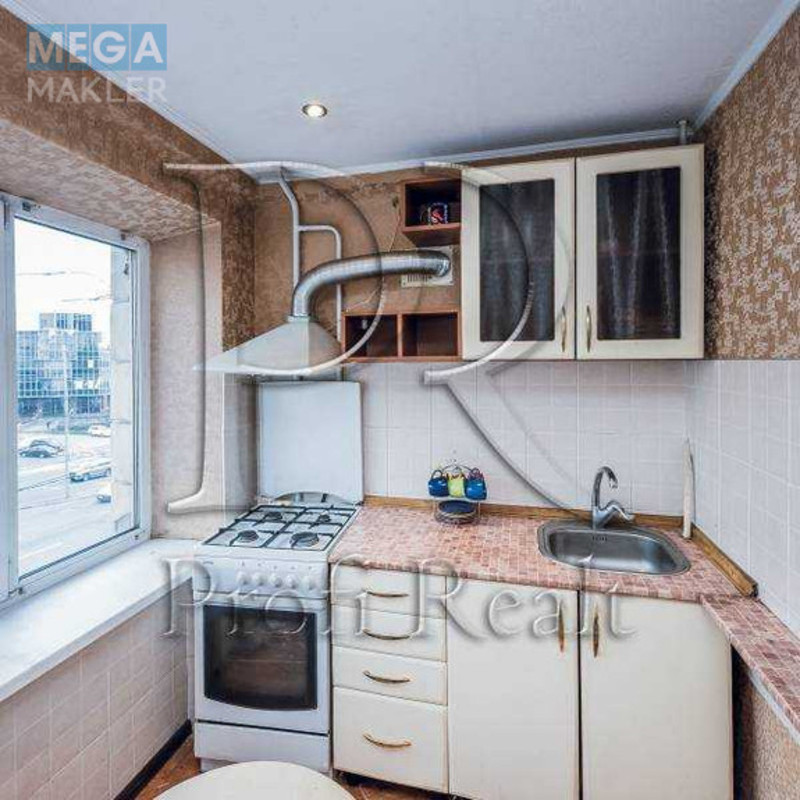 Продаж 1 кімнатної квартири (31/17/5), 4 пов. 9 пов. будинку, <a class="location-link" href="/kiev/" title="Недвижимость Київ">Київ</a>, <a class="location-link" href="/kiev/goloseevskij/" title="Недвижимость Голосіївський район">Голосіївський р-н</a>, Голосіївський проспект, 17 (изображение 7)