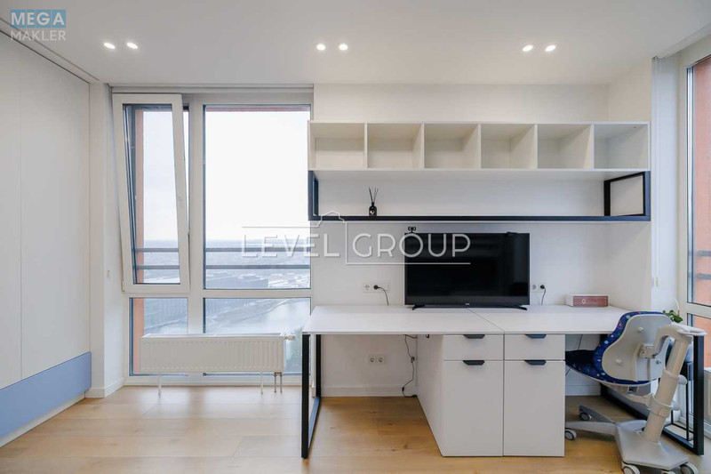 Продаж 3 кімнатної квартири (90/40/28,1), 23 пов. 25 пов. будинку, <a class="location-link" href="/kiev/" title="Недвижимость Київ">Київ</a>, <a class="location-link" href="/kiev/darnickij/" title="Недвижимость Дарницький район">Дарницький р-н</a>, Дніпровська наб., 18А (изображение 8)