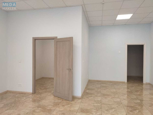 Оренда комерційної нерухомості, 161&nbsp;кв.м, под офис, <a class="location-link" href="/kiev/" title="Недвижимость Київ">Київ</a>, <a class="location-link" href="/kiev/podolskij/" title="Недвижимость Подільський район">Подільський р-н</a>, Новоконстантиновская ул., 2а (изображение 2)