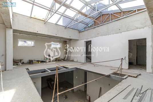 Продаж дома, 2&nbsp;поверху, 444&nbsp;кв.м, 4&nbsp;кімнати, ділянка 4&nbsp;сотки, <a class="location-link" href="/kiev/" title="Недвижимость Київ">Київ</a>, <a class="location-link" href="/kiev/pecherskij/" title="Недвижимость Печерський район">Печерський р-н</a>, Звіринецька вул., 83/29 (изображение 2)