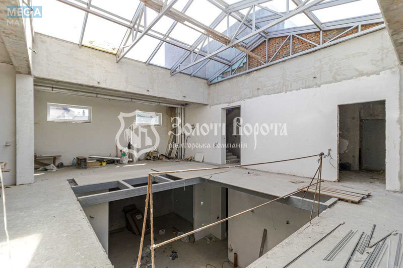 Продаж дома, 2&nbsp;поверху, 444&nbsp;кв.м, 4&nbsp;кімнати, ділянка 4&nbsp;сотки, <a class="location-link" href="/kiev/" title="Недвижимость Київ">Київ</a>, <a class="location-link" href="/kiev/pecherskij/" title="Недвижимость Печерський район">Печерський р-н</a>, Звіринецька вул., 83/29 (изображение 2)