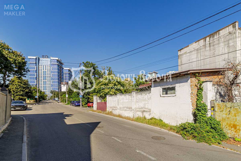 Продаж дома, 2&nbsp;поверху, 444&nbsp;кв.м, 4&nbsp;кімнати, ділянка 4&nbsp;сотки, <a class="location-link" href="/kiev/" title="Недвижимость Київ">Київ</a>, <a class="location-link" href="/kiev/pecherskij/" title="Недвижимость Печерський район">Печерський р-н</a>, Звіринецька вул., 83/29 (изображение 15)