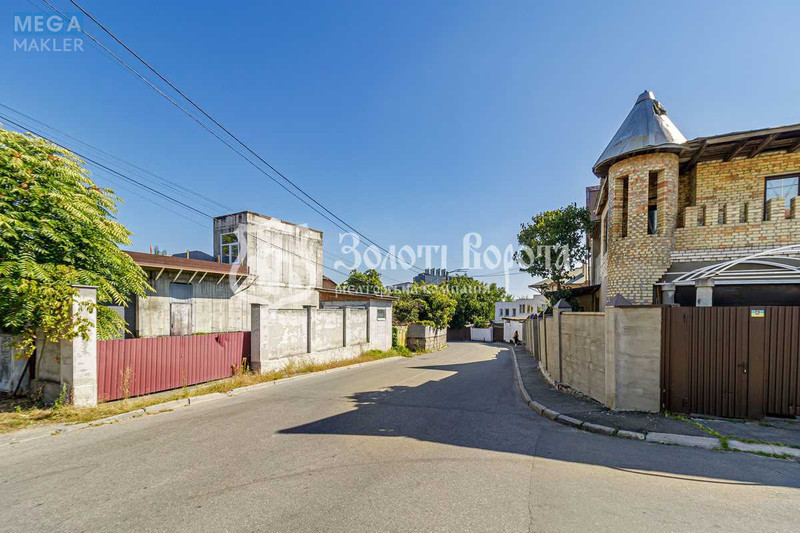 Продаж дома, 2&nbsp;поверху, 444&nbsp;кв.м, 4&nbsp;кімнати, ділянка 4&nbsp;сотки, <a class="location-link" href="/kiev/" title="Недвижимость Київ">Київ</a>, <a class="location-link" href="/kiev/pecherskij/" title="Недвижимость Печерський район">Печерський р-н</a>, Звіринецька вул., 83/29 (изображение 17)