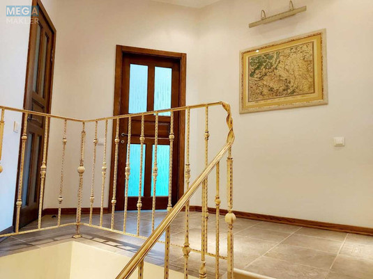 Продаж дома, 2&nbsp;поверху, 263&nbsp;кв.м, 4&nbsp;кімнати, ділянка 17&nbsp;соток, <a class="location-link" href="/marhalovka/" title="Недвижимость Мархалівка">Мархалівка</a>, 1 травня (изображение 7)