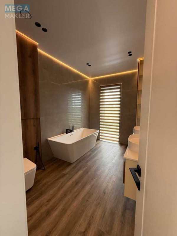 Продаж дома, 2 поверху, 140 кв.м, 5 кімнат, ділянка 2,50 сотки, <a class="location-link" href="/uzhgorod/" title="Недвижимость Ужгород">Ужгород</a>, вул.Загорська (изображение 16)